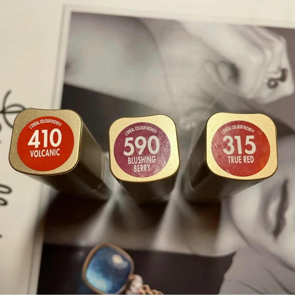 L'Oreal Gold Lipstick Set